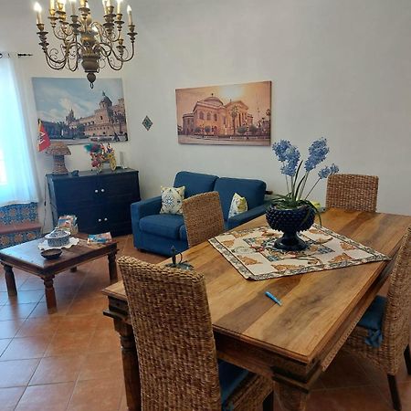 Casa Del Parlamento Apartman Palermo Kültér fotó